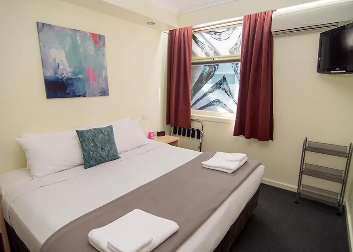 Miami Hotel Melbourne